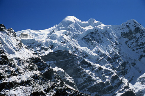 nepal camp castle trek climb asia peak himalaya rowan eos30 himalayas mera highquality khare tamron28105mmf456if nepalfinal nikon5nepal036nosienatural
