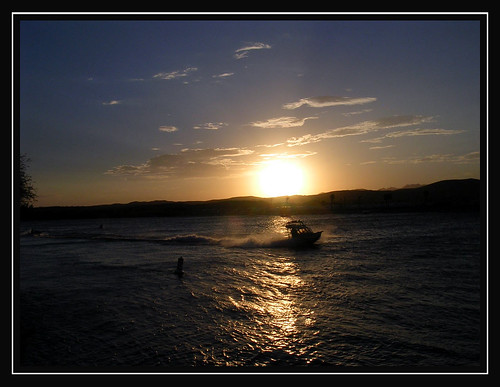 sunset sky sun clouds wonderful river boat colorado coloradoriver 100views boating parkeraz