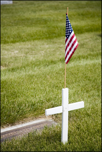 cemetery flag idaho memorialday parkview newplymouth