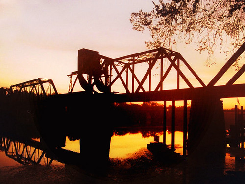 trestle train sunrise river savannah riverwalk levee 111v1f