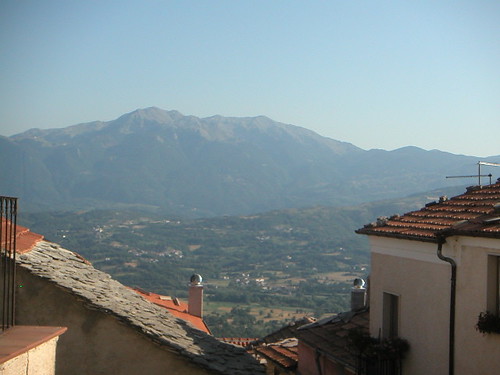 italy mountains montagne italia rooftops tetti molise macchiagodena