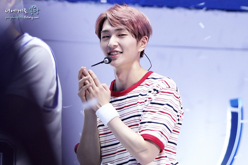 150528 Onew @ Samsung Play the Challenge 19278265392_5f9b2cb2a0