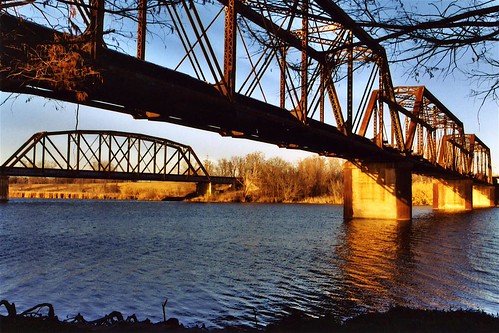 railroad travel bridge sunset river photo texas waco photos bridges railroadbridge 200312 span bridging brazosriver 2bridges bridgepixing bridgepix getrdun bridgeblog