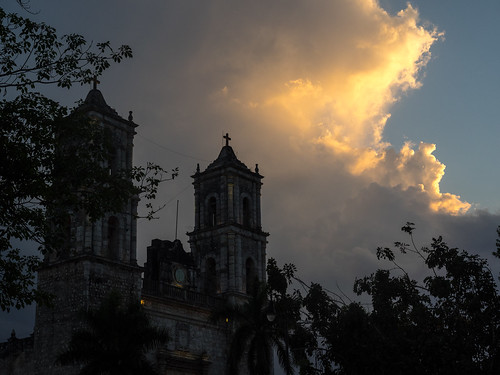 plaza church clouds mexico evening dusk centro yucatan valladolid