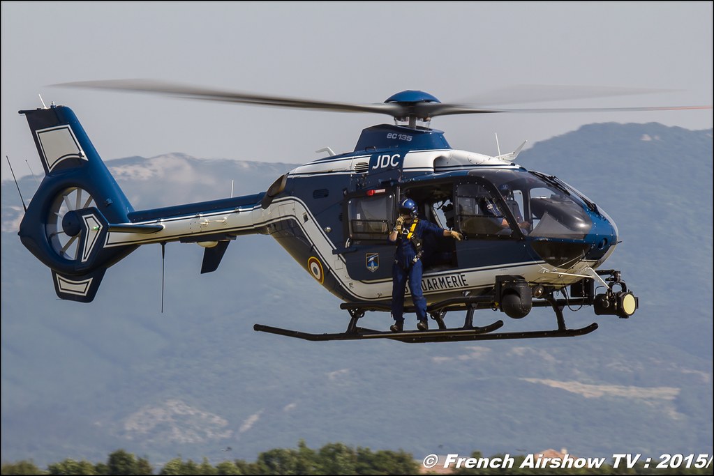 EC-135 Gendarmerie, démonstration de la brigade cynophile, chien,Groupe d'investigation cynophile, free flight world masters valence Chabeuil 2015, BleuCiel Airshow 2015,, Meeting Aerien 2015