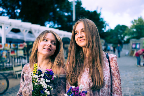 flowers girls light sunset portrait beautiful ukraine ann kyiv oksana andriyivskyuzviz