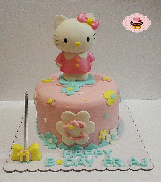 Hello Kitty Cake by Xylee Tan-Santiago of ILoveCupcake By Xy
