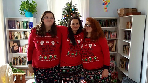pjs matchingpajamas christmastraditions christmasmorning motheranddaughter twins teens family merrychristmas christmas2016