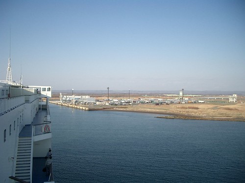 sea japan ferry port hokkaido tomakomai 新日本海フェリー