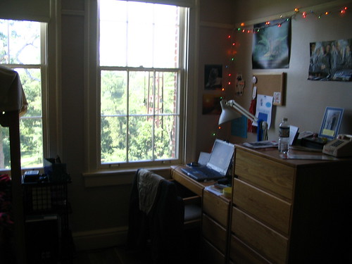 september 2005 miamiuniversity peabody western oxford ohio dorm room windows desk