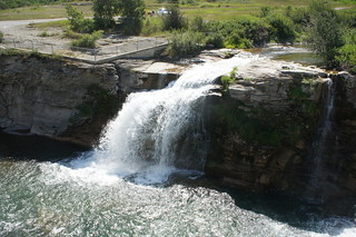 Lundbreck Falls