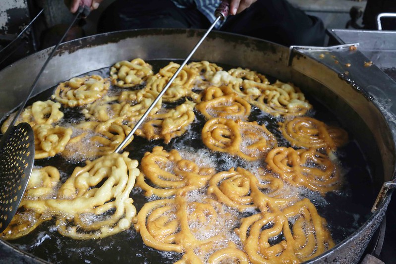City Food - Jalebi Porn, Old and Famous Jalebi Walan, Chandni Chowk