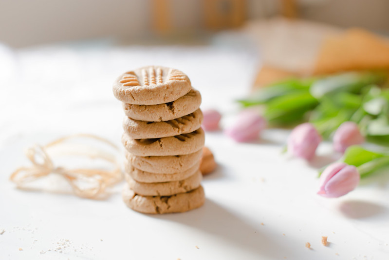 Peanut Butter Cookies with Oat Flour