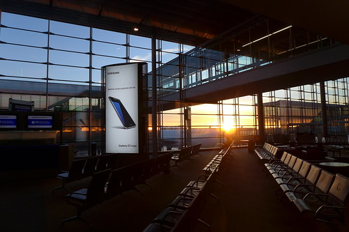 lemesnilamelot îledefrance france fr sunrise airport