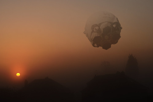 ariesb lander spaceoddessey 2001 dawn sunrise orange fog mist spacecraft scifi nikond7000 werehere hereios