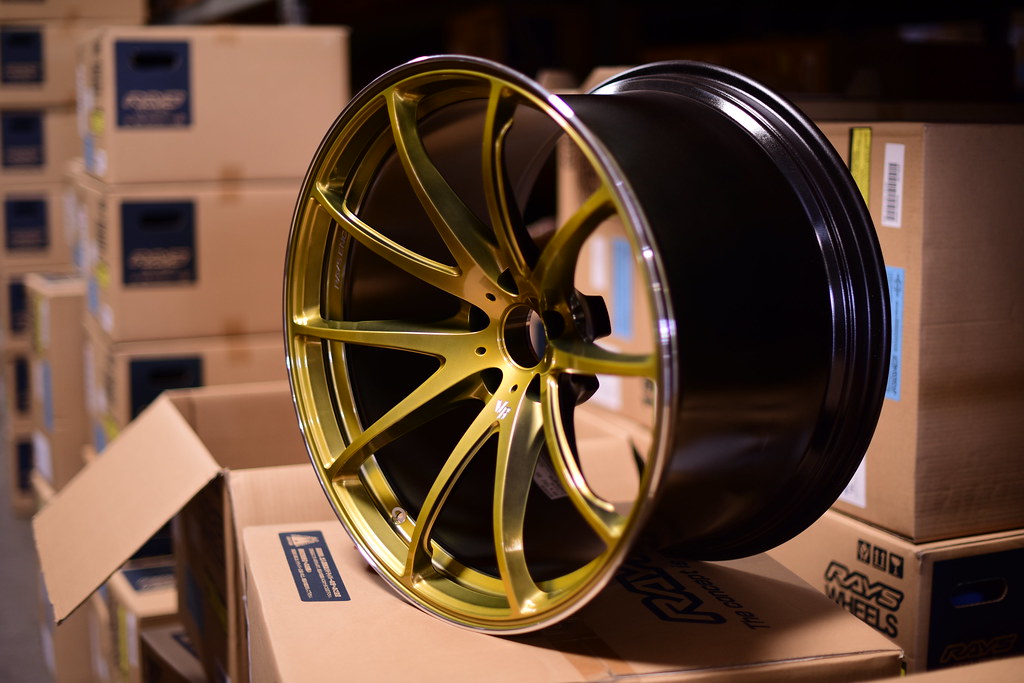 RAYS VOLK Racing G25 Limited Edition Hyper Gold - Nissan 370Z 