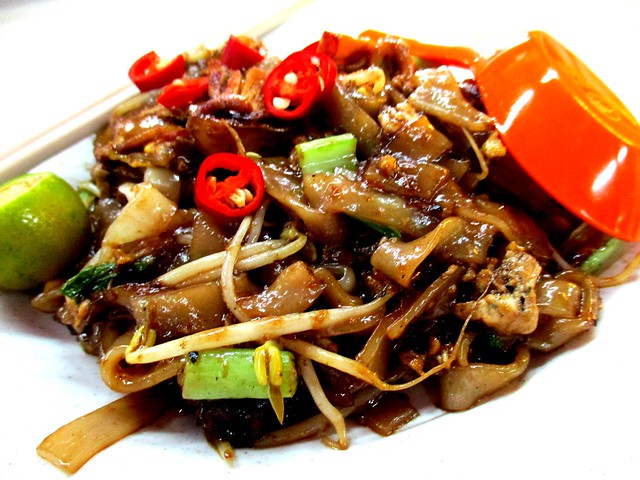 Seafood kway teow