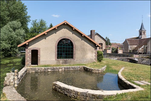 moulin pont bourgogne église chapelle usine aqueduc lavoir passerelle lavanne yonne eauxdeparis élévatoire chigy usineélévatoire