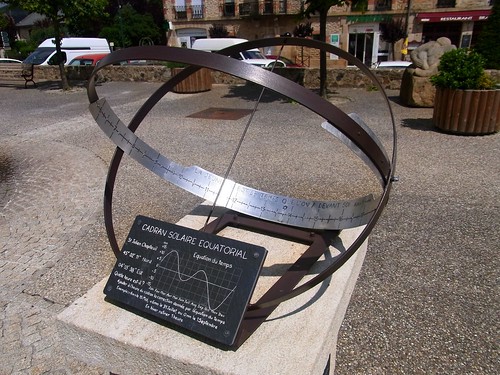 sculpture french village hauteloire cadransolaire stjulienchapteuil yssingeaux rhonealpesauvergne