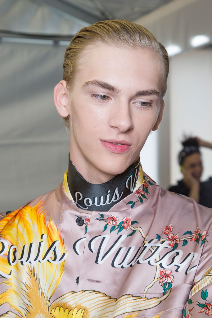 Dominik Sadoch3375_SS16 Paris Louis Vuitton(fashionising.com)