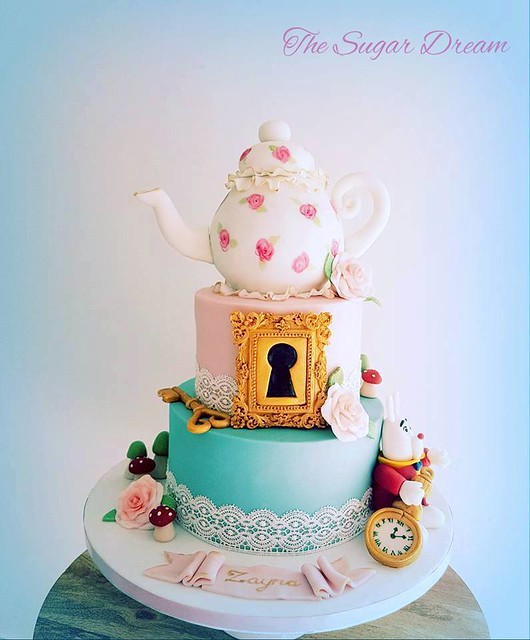 Alice in Wonderland Cake by The Sugar Dream