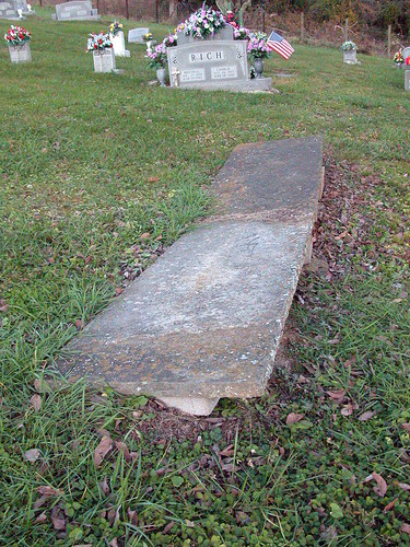 graves tombstones comb