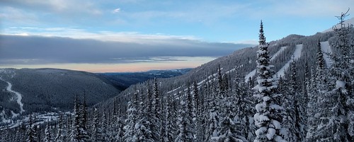 sunpeaks skiresort todmountain morning sunrise dawn sky clouds snow landscape mountain weather weatherphotography