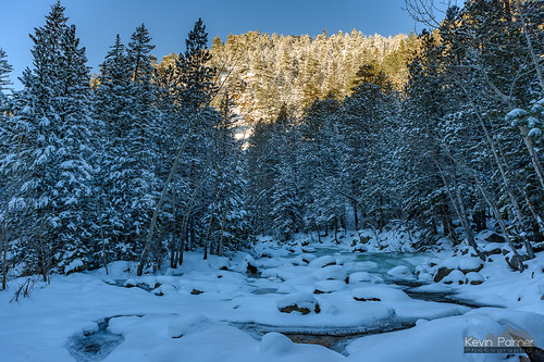 southpineycreek pineycreek canyon wyoming story winter cold frigid december snow snowy bighornmountains bighornnationalforest pine trees nikond750 tamron2470mmf28 stream water flowing ice icy frozen morning sunlight sunshine blue