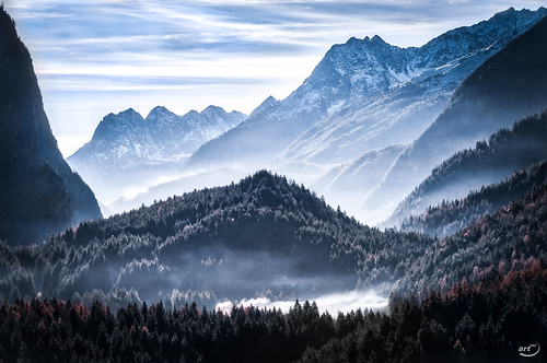 alpen art180 berg dunst landschaft nebel tirol winter österreich ötztal steil tal eng gebirge berge mountains valley austria tyrol fog haze blick weite weitblick view hang hänge flanken steep flanks