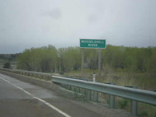 bridge sign montana petroleumcounty biggreensign mt200 musselshellriver