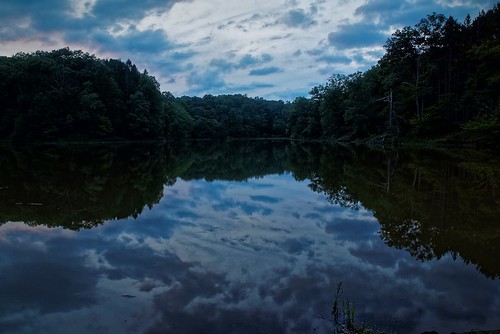 blue sunset sky reflection water clouds forest woods indiana browncounty strahllake