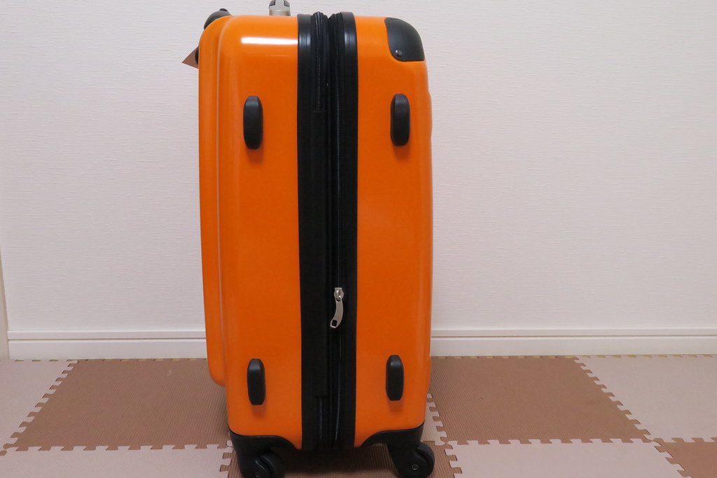 こんなのあったの！？→スーツケースにバッグを固定できる専用ベルトがめっちゃ便利だぞ！ むねさだブログ