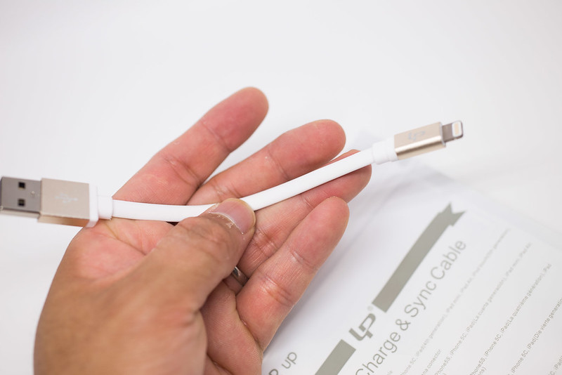 LP_Lightning_Cable-3
