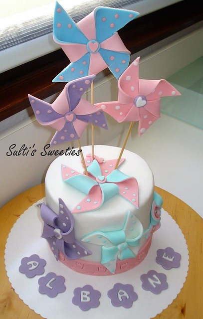 Cake by Sulti's Sweeties