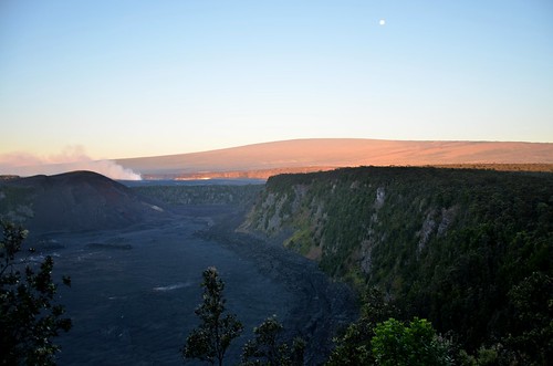moon mountain sunrise volcano hawaii crater bigisland geothermal hawaiivolcanoesnp