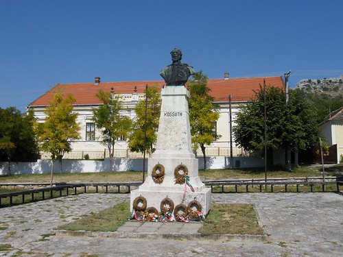 magyarország hungary nagyharsány szobor statue
