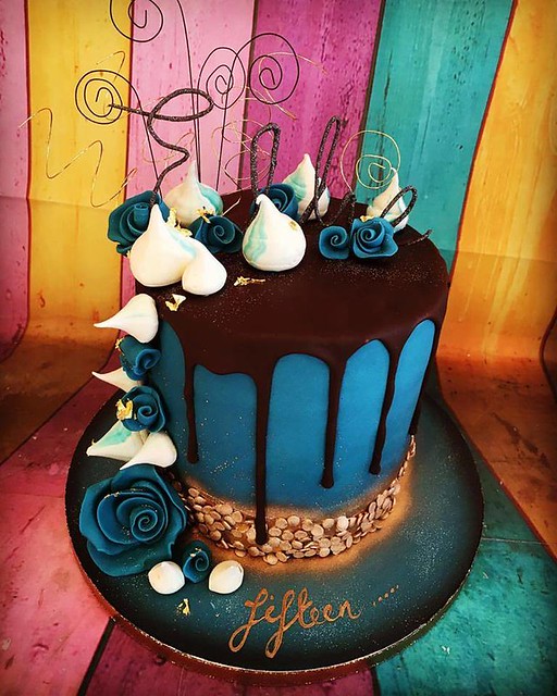 Cake by Richard's Cakes