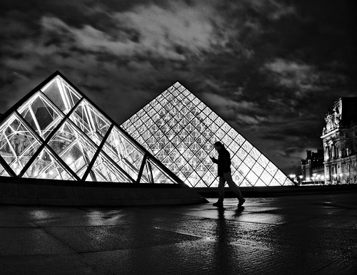 Night intrigue at the Louvre pyramids