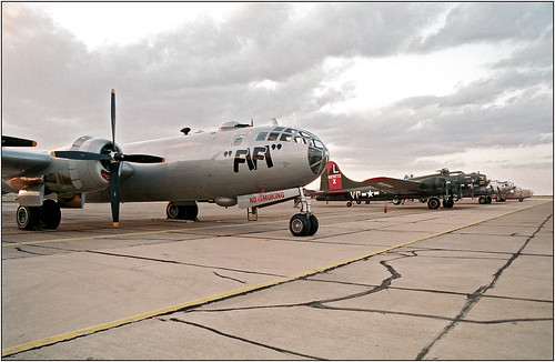 airplane aircraft wwii b17 bomber fifi propeller warbird b24 b29 radialengine midlandtexas commemorativeairforce