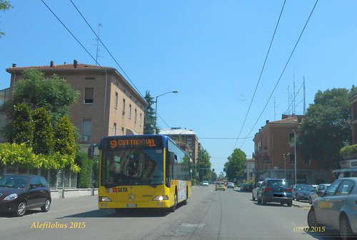 autobus Citaro n°124 nel quartiere San Lazzaro - linea 9