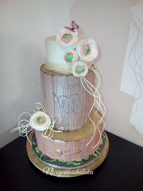 Wedding Cake by Magali Nicoyansashaluka
