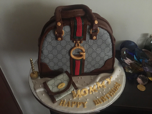 Gucci Bag Cake by Carmie Dumdum of Shefadae cakes and pastries
