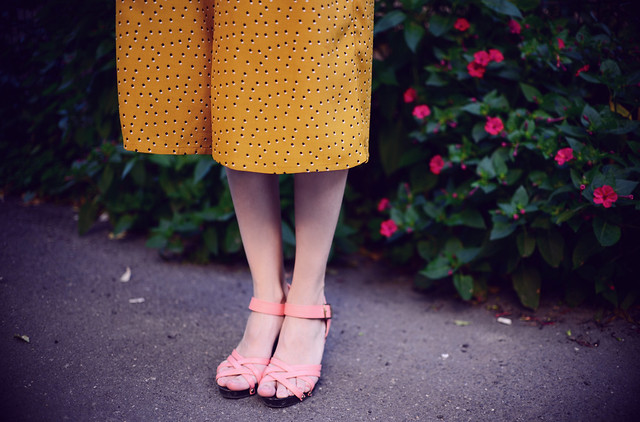  Urban Outfitters mustard Culottes 
