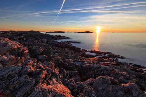 norway morning ocean winter norge polution blåstholmen lillesvarten flekkerøya sunrise contrails sea vestagder no