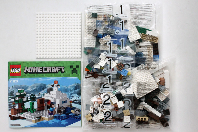 Review - 21120 LEGO Minecraft The Snow Hideout από BRICKFAN 19758056595_a1fc09c806_z