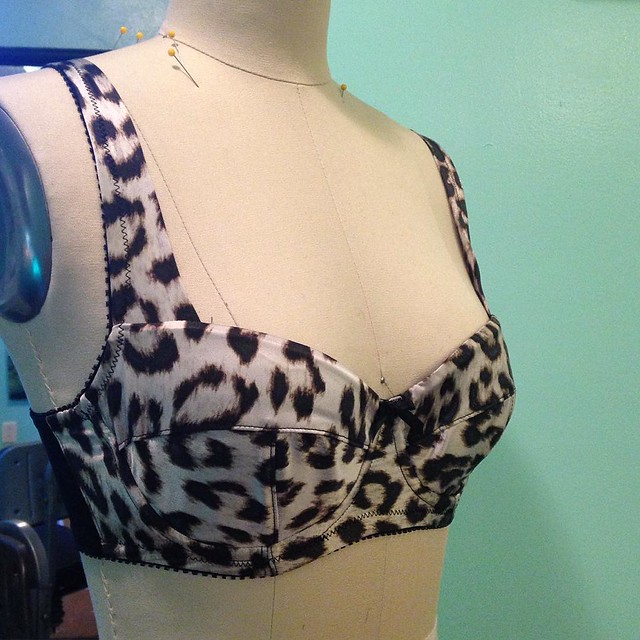 Tried a new bra pattern tonight! This is the Boylston from @orange_lingerie, sewn up in silk charmeuse with foam cups! Another nail-biter till the end (will it fit?? will it fit??), but I'm happy to report that it fits awesomely. Now to put foam cups in e