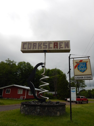 sign wisconsin giant corkscrew hurley liquorstore