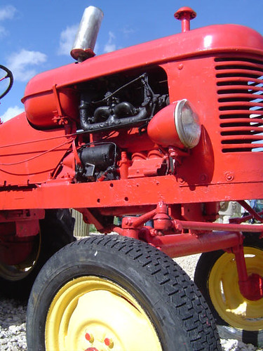 tractor france geotagged farm tracteur lafertéalais essonne fermeagricoleetpédagogiquedelagrangeauxmoines geo:lat=4848198 geo:lon=236636 tractorama