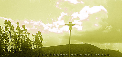 santiago españa photoshop geotagged spain farola retro galicia santiagodecompostela ovni fontiñas cutretoque geo:lat=42881621 geo:lon=8523948 connohara