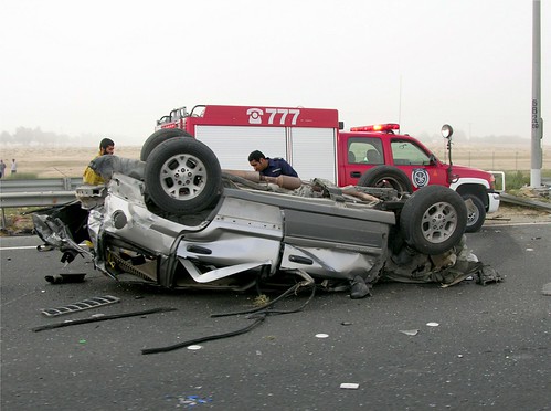 kuwait carwreck crash accident wreck jeep grandcherokee geolat289738 geolon481606 geotagged